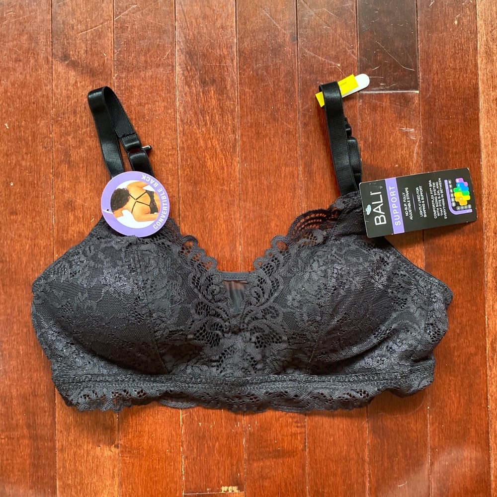 *** NEW Black Lace Bralette